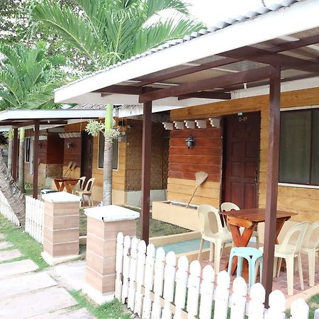Dubay Panglao Beachfront Resort Libaong Bagian luar foto